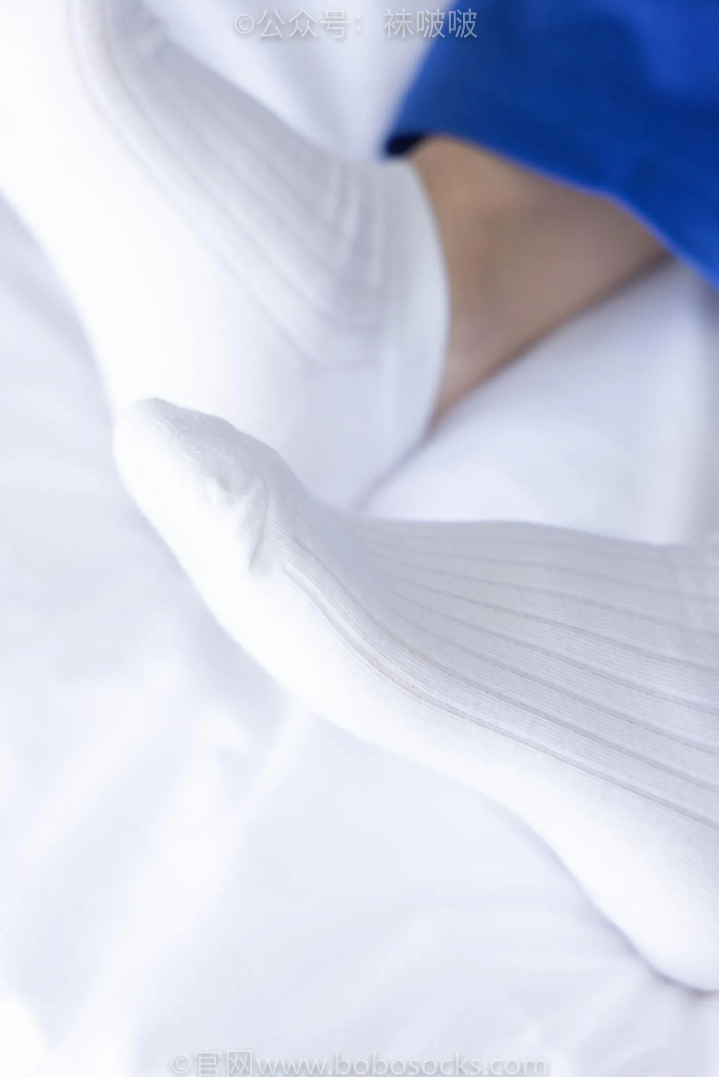 [BoBoSocks袜啵啵]NO.039 小奶熊-校服、vans帆布鞋、短白棉袜、裸足 [154P]插图9